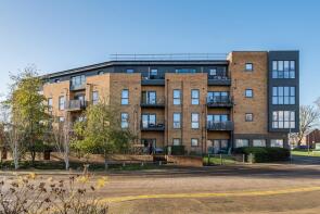 Flat 6, 1, Dyson Drive, Uxbridge UB10 0GJ