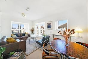 Flat 9, 12 Parr House, Beaulieu Avenue, Silvertown, London E16 1TS