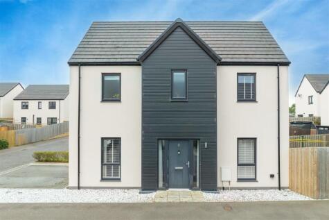Maclachlan Place, Stratton, Inverness
