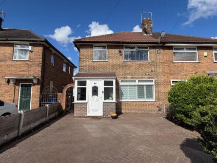 Lee Crescent, Stretford, M32