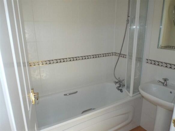 BATHROOM: