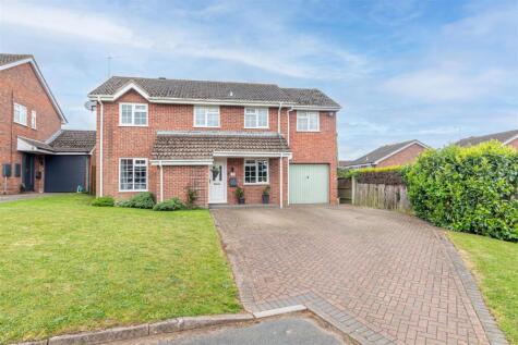 Adelaide Close, Kempsey, Worcester