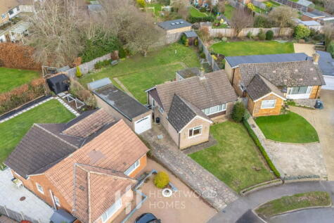 Blake Close, St. Albans, AL1 5SG