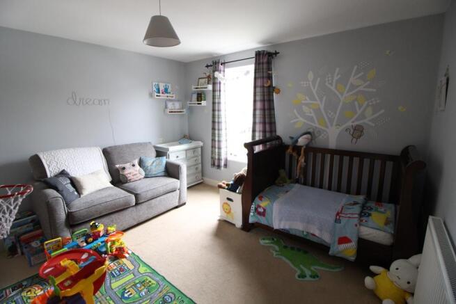 bedroom 2.JPG