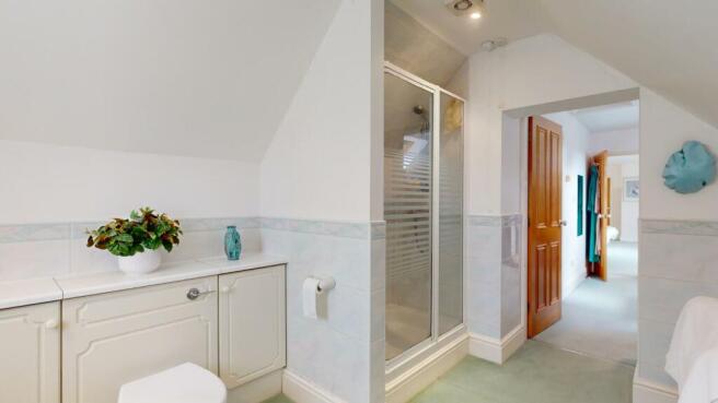 EN SUITE