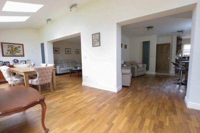 Open Plan Dini...