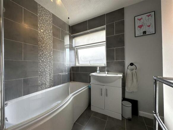 Family Bathroom 797