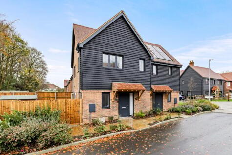 Coningsby Road, Hawkinge, CT18