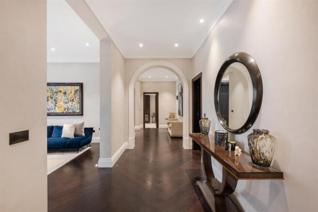 Flat 3, 202 Old Brompton Road Hi-9.jpg