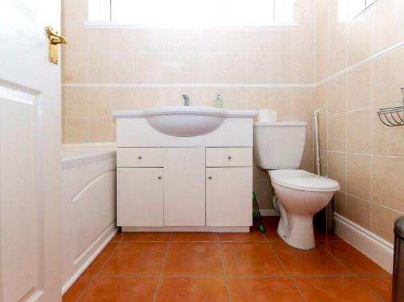 vinney bathroom