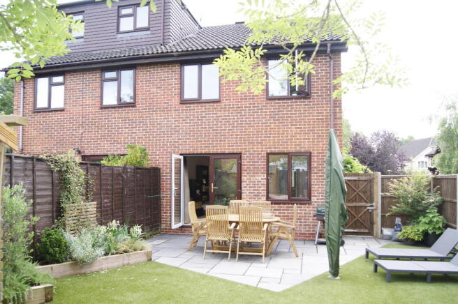 Photo 10