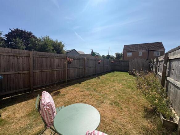 2 bed Semi-Detached for sale Image 10