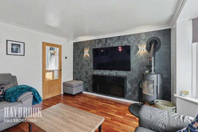 4 bed Semi-Detached for sale Image 6