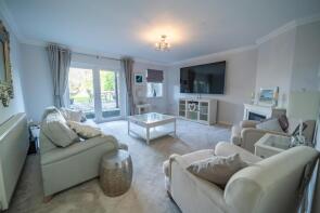 7, Woollacott Mews, Woollacott Drive, Newton, Swansea SA3 4RZ