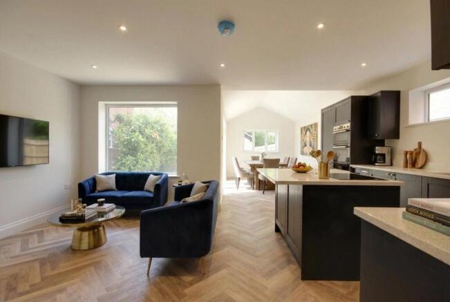 4 bed Detached for sale Image 4