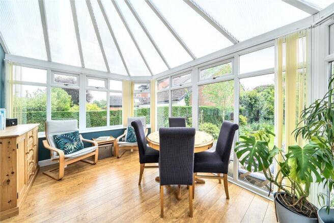 5 bed Detached for sale Image 8