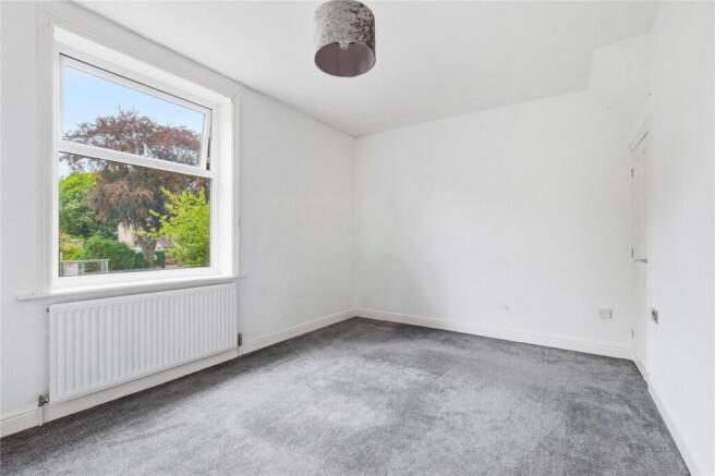 3 bed Terraced to rent Image 9