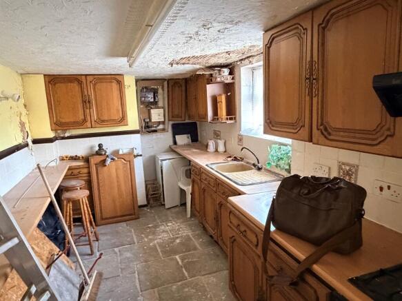 7 bed Character Property for sale Image 11