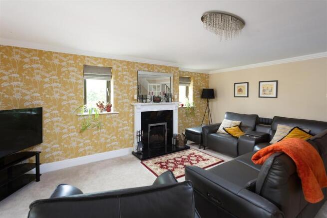 3 bed Detached for sale Image 7