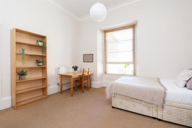 Basement Flat, 2 Georges Place, Bath BA2 4EN-4.jpg