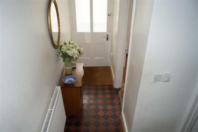 DOUBLE HALLWAY
