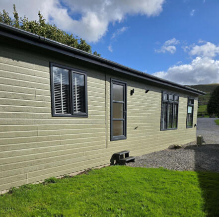 2 bed Park Home for sale Image 7