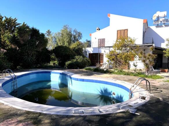 Prestigious Villa on a Large Plot in Ozankoy, Kyrenia ? Strategic Location, Strong Investment potential Image 9999 2