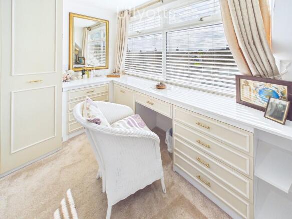 2 bed Semi-Detached Bungalow for sale Image 12