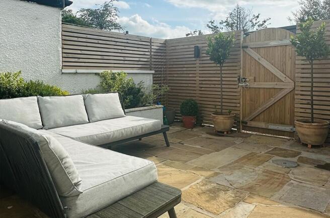 3 bed Terraced to rent Image 4