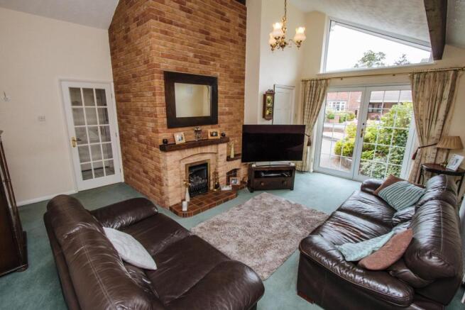 Lounge / Dining Room