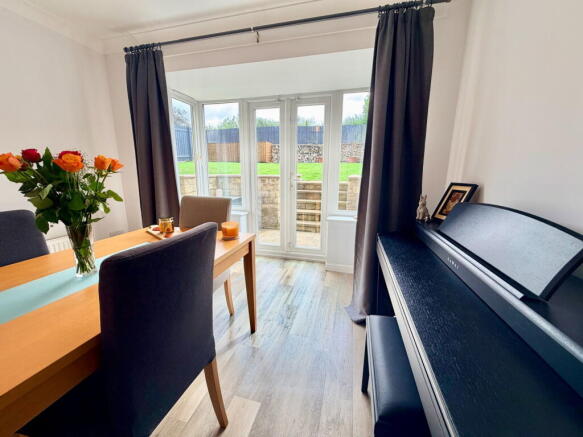 4 bed Detached for sale Image 7