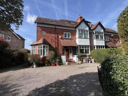 4, Derbyshire Road, Sale M33 3EG