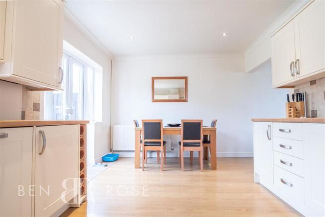 Kitchen/Dining