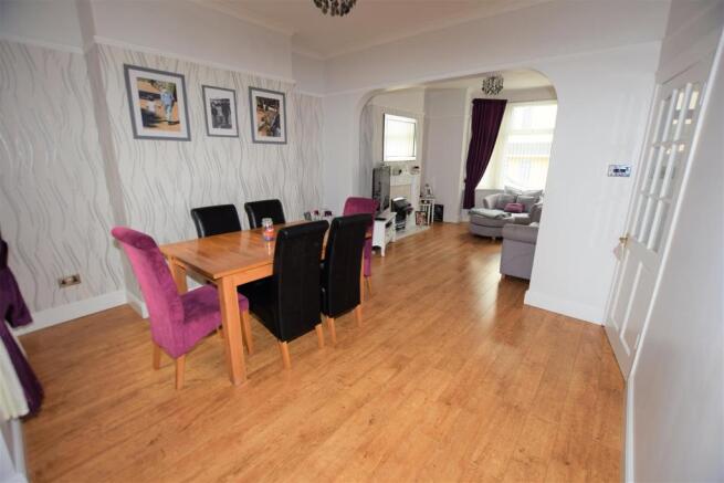 Living/Dining Room