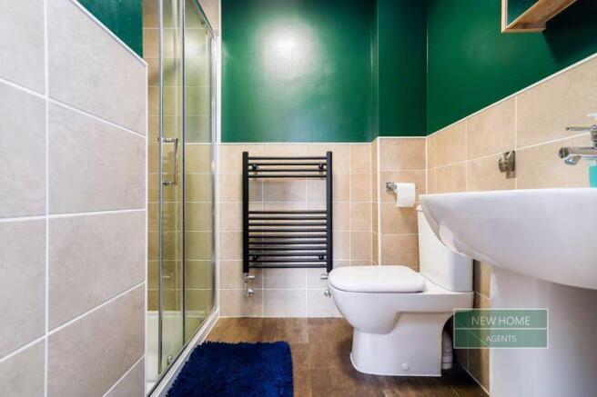 4 bed Detached for sale Image 6