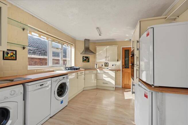 Kitchen_1.jpeg