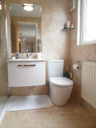 En-Suite Bathroom