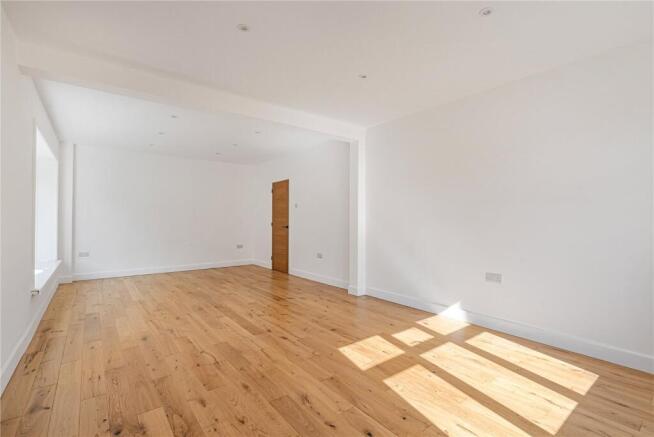 Windsor Road, Medstead, Alton, Hampshire, GU34 photo 4