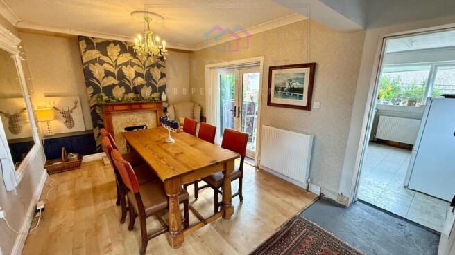 3 bed Semi-Detached for sale Image 7