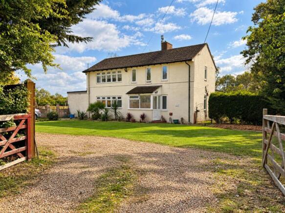 4-bed detached on Ryecroft, Welbourn Road, Brant Broughton, Lincoln, £525,000