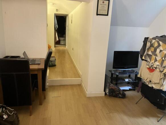 1 bed Flat for sale Image 5