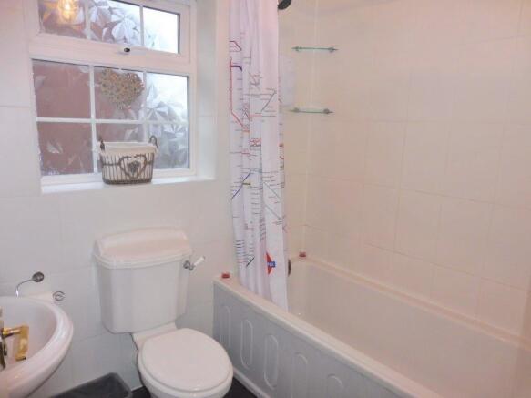 bathroom1.jpg
