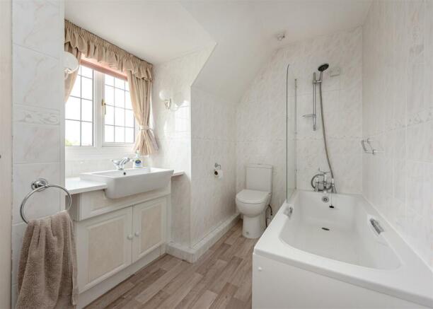 Rossleigh-bath.jpg