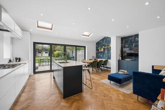 Kitchen/dining/living room