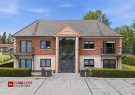 5, Woolston Manor Apartments, Abridge Road, Chigwell IG7 6BX
