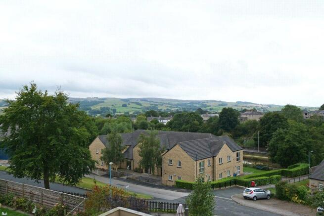 3 bed Semi-Detached for sale Image 7