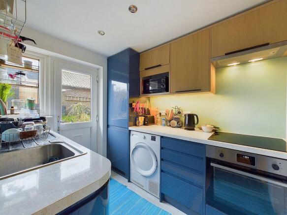 CAM03519G0-PR0217...