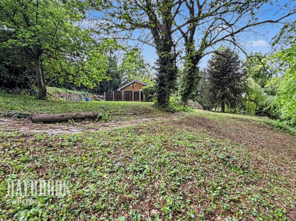 3 bed Detached Bungalow for sale Image 4