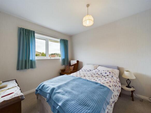 Bed 2.jpg
