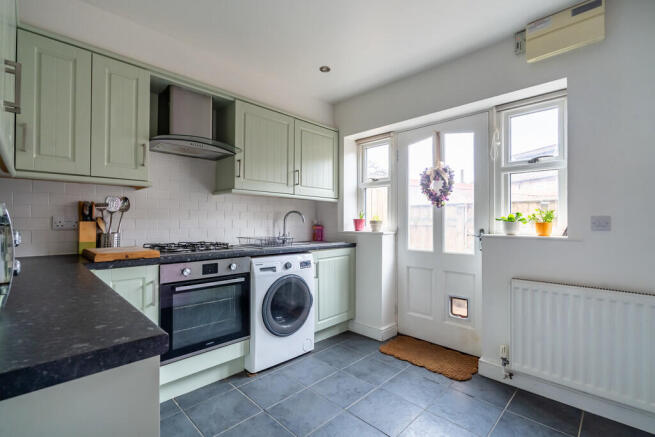 3 bed Terraced for sale Image 9